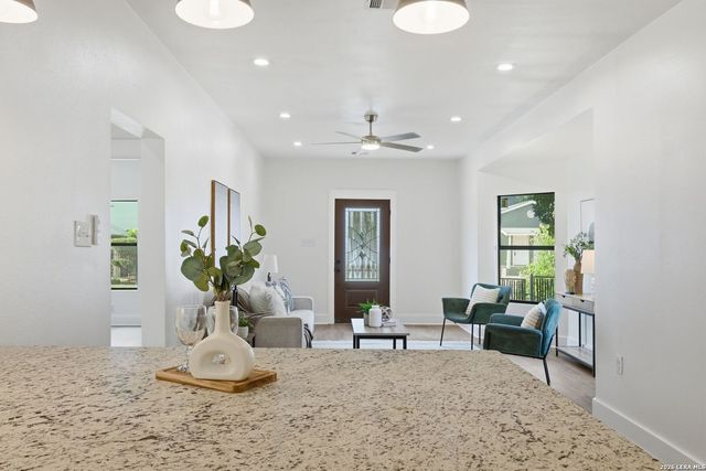 1629 Santa Anna, San Antonio, TX 78201