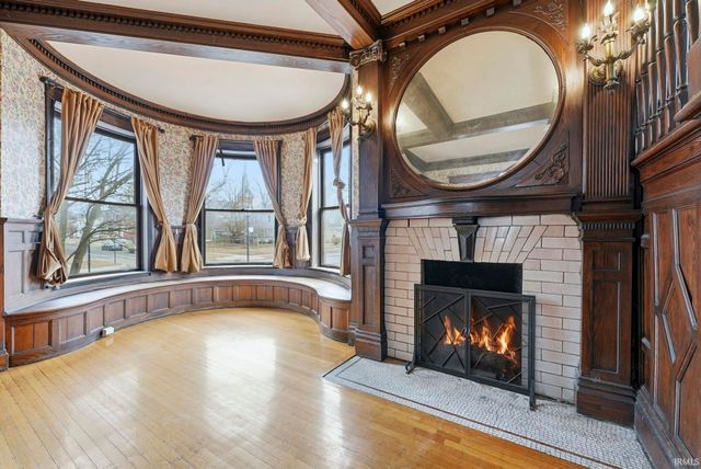 301 W Creighton Avenue, Fort Wayne, IN 46807