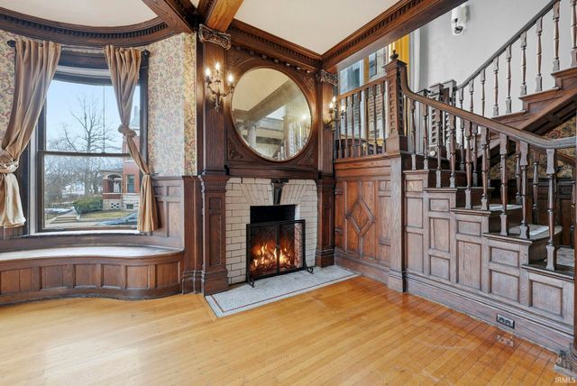 301 W Creighton Avenue, Fort Wayne, IN 46807