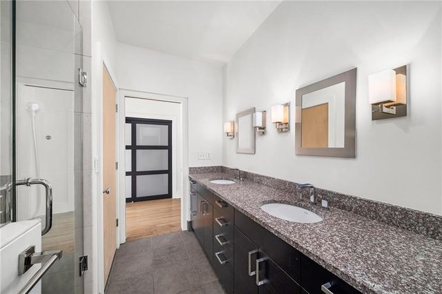 81 Peachtree Place NE 12, Atlanta, GA 30309