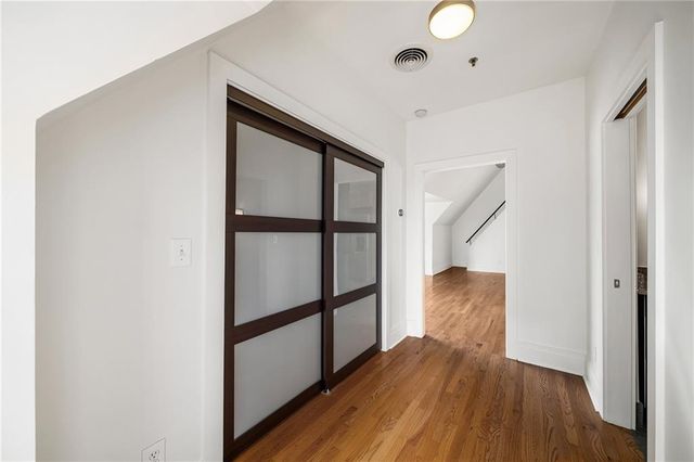 81 Peachtree Place NE 12, Atlanta, GA 30309
