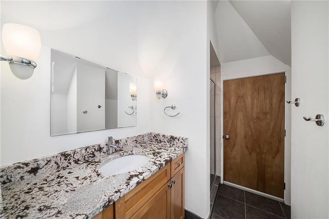 81 Peachtree Place NE 12, Atlanta, GA 30309