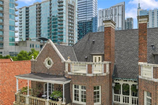 81 Peachtree Place NE 12, Atlanta, GA 30309