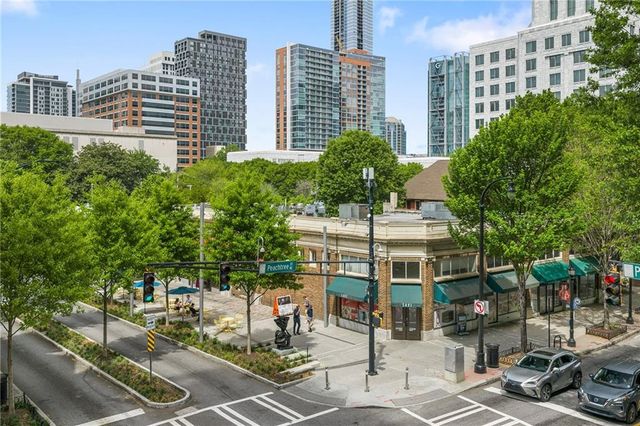 81 Peachtree Place NE 12, Atlanta, GA 30309