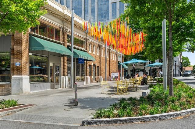 81 Peachtree Place NE 12, Atlanta, GA 30309