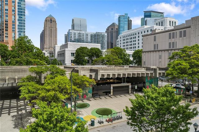 81 Peachtree Place NE 12, Atlanta, GA 30309