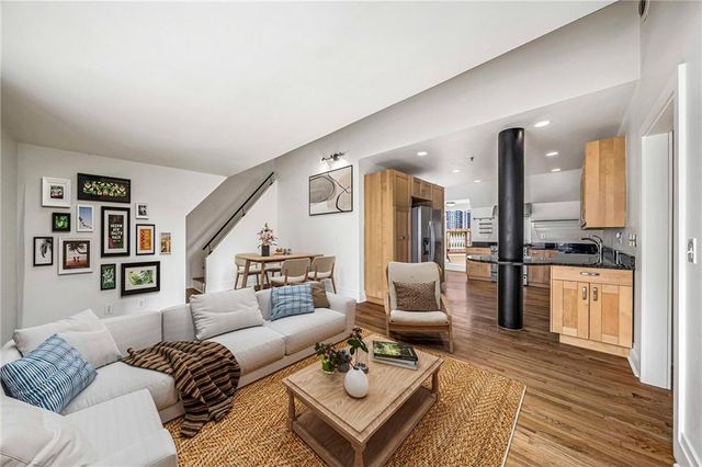 81 Peachtree Place NE 12, Atlanta, GA 30309