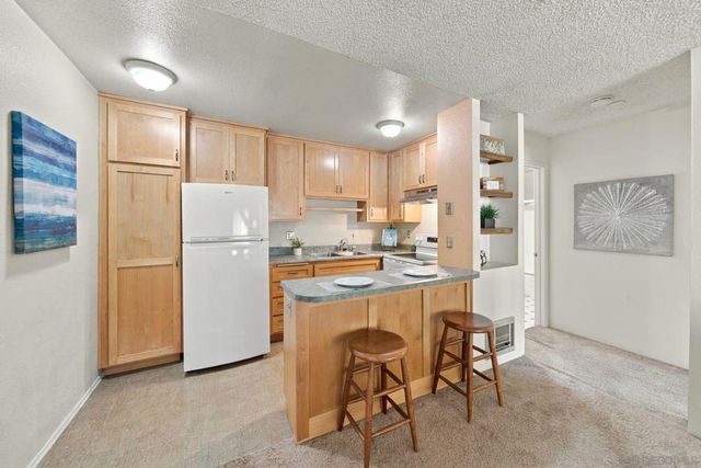 6394 Rancho Mission Rd 121, San Diego, CA 92108