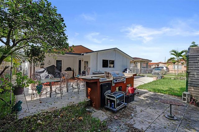 901 NW 34th Ave, Miami, FL 33125