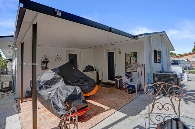 901 NW 34th Ave, Miami, FL 33125