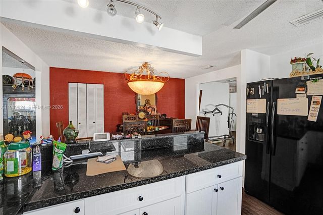 901 NW 34th Ave, Miami, FL 33125