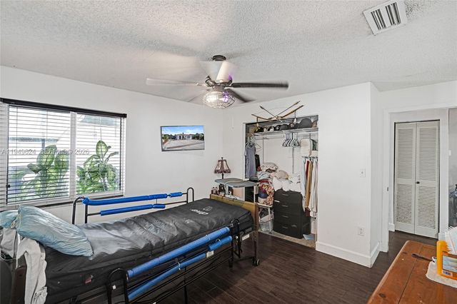 901 NW 34th Ave, Miami, FL 33125