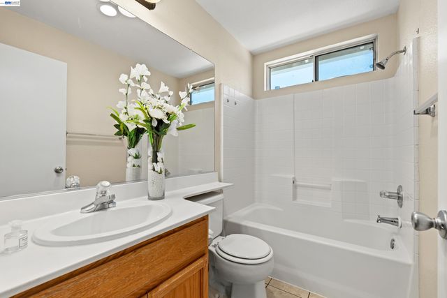 3264 Ernest Dr, Tracy, CA 95376