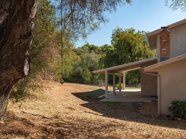 2844 Live Oak Park Rd, Fallbrook, CA 92028