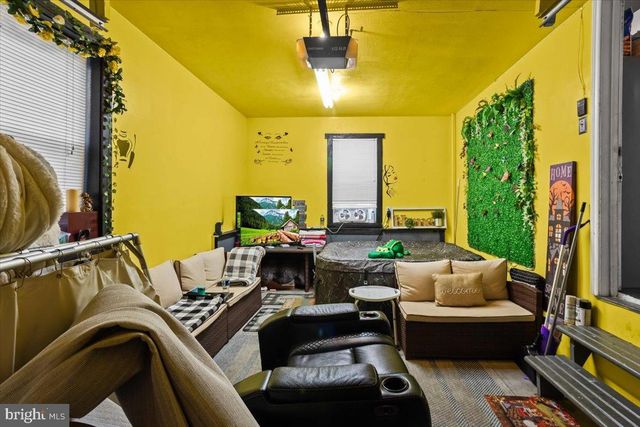 1806 N SHERMAN ST, York, PA 17406