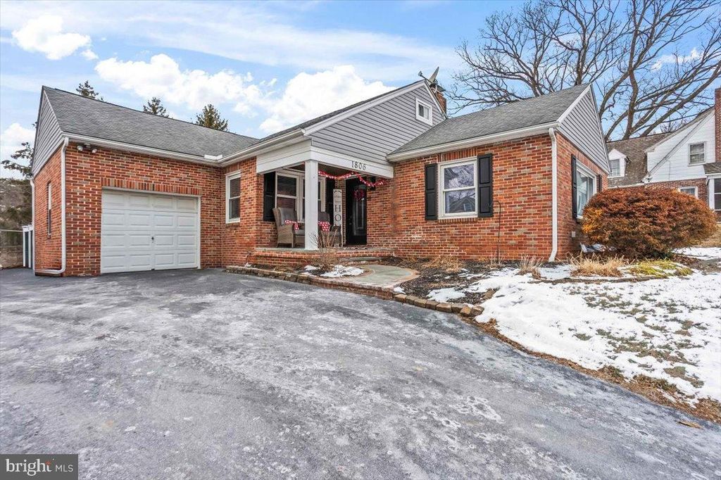 1806 N SHERMAN ST, York, PA 17406