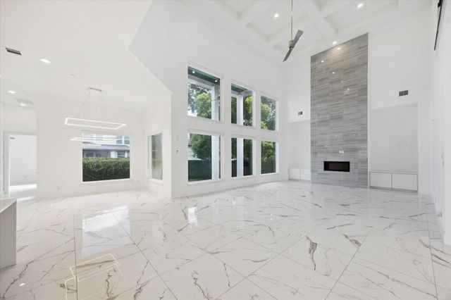4670 Cedar Street, Bellaire, TX 77401