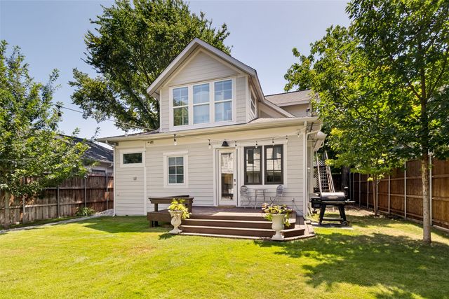 909 Woodlawn Avenue, Dallas, TX 75208