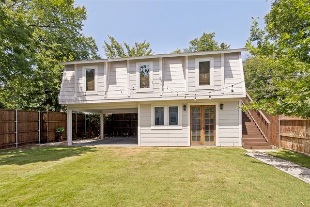 909 Woodlawn Avenue, Dallas, TX 75208