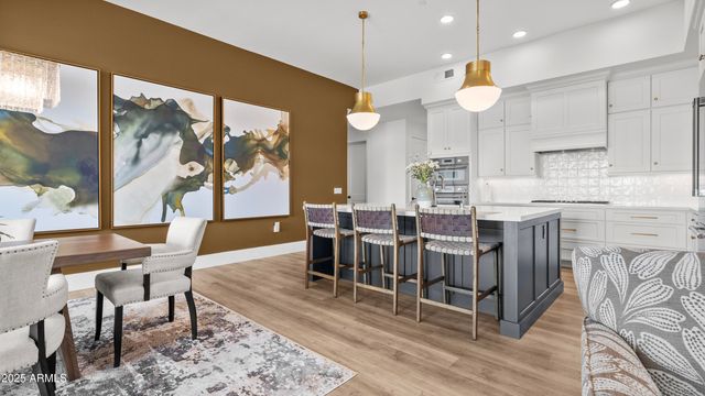 5250 E DEER VALLEY Drive 401, Phoenix, AZ 85054