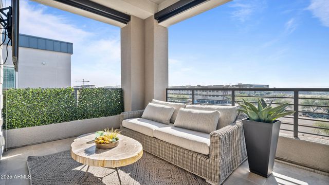 5250 E DEER VALLEY Drive 401, Phoenix, AZ 85054