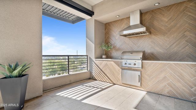 5250 E DEER VALLEY Drive 401, Phoenix, AZ 85054