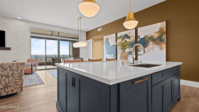 5250 E DEER VALLEY Drive 401, Phoenix, AZ 85054