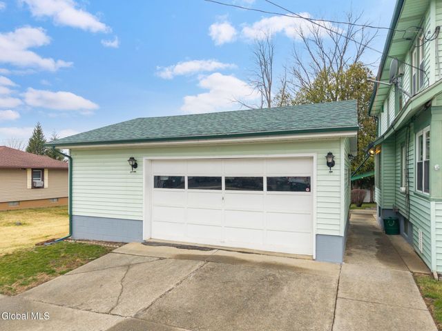 102 S Washington Street, Schaghticoke, NY 12118