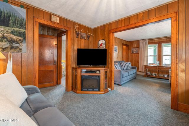 102 S Washington Street, Schaghticoke, NY 12118