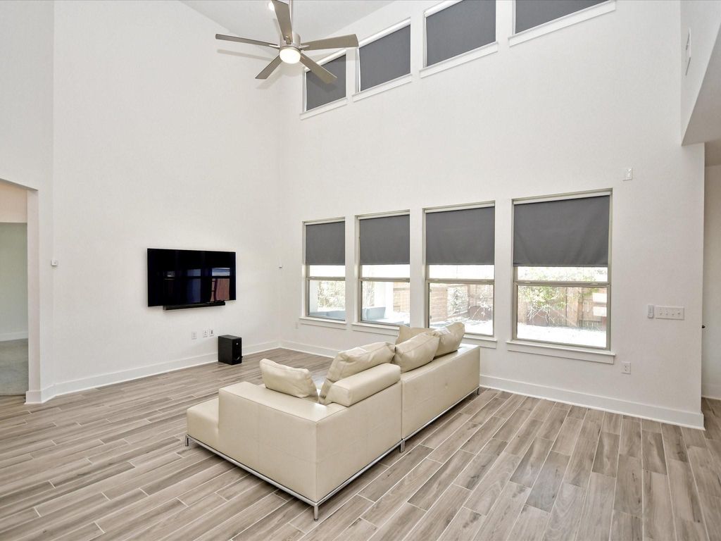 8608 Bestride BND, Austin, TX 78744