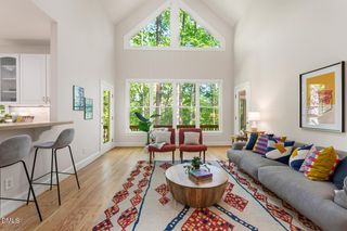 207 Oak Park Drive, Chapel Hill, NC 27517