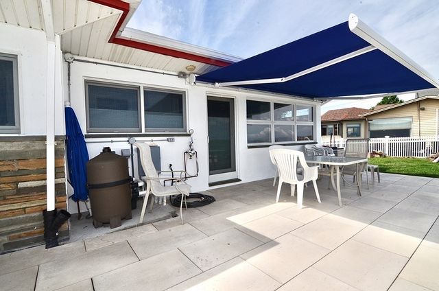53 Harborview Rd, Hull, MA 02045
