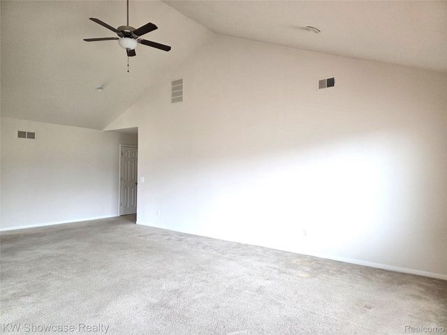 29445 Woodpark Circle 36, Warren, MI 48092