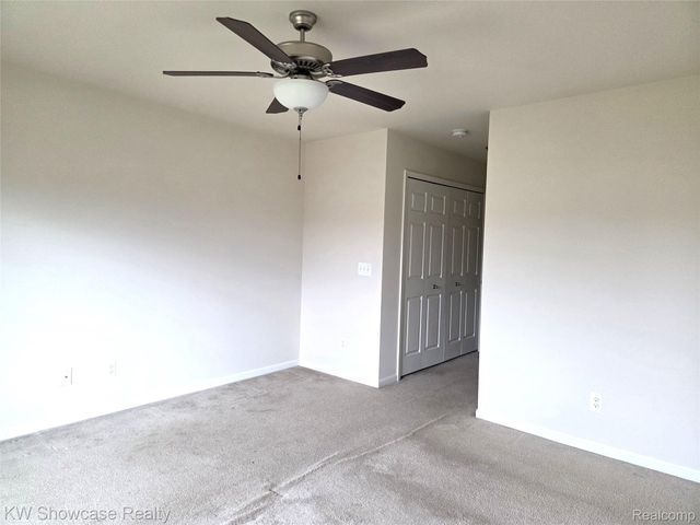 29445 Woodpark Circle 36, Warren, MI 48092