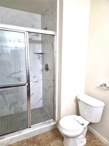 29445 Woodpark Circle 36, Warren, MI 48092