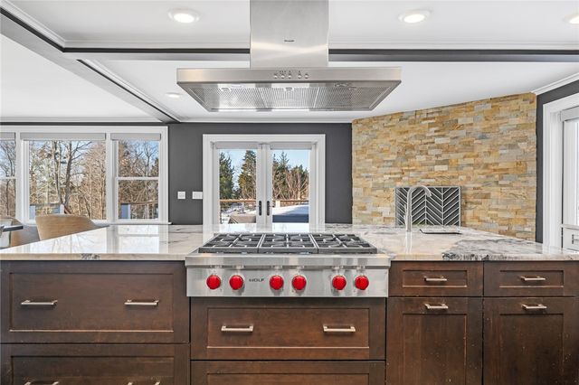 4 Monkey Wrench Lane, Bristol, RI 02809