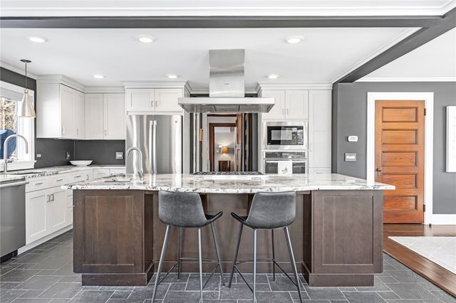 4 Monkey Wrench Lane, Bristol, RI 02809