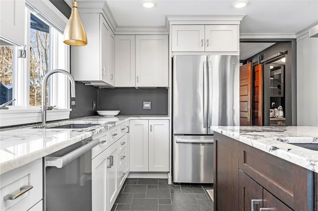 4 Monkey Wrench Lane, Bristol, RI 02809