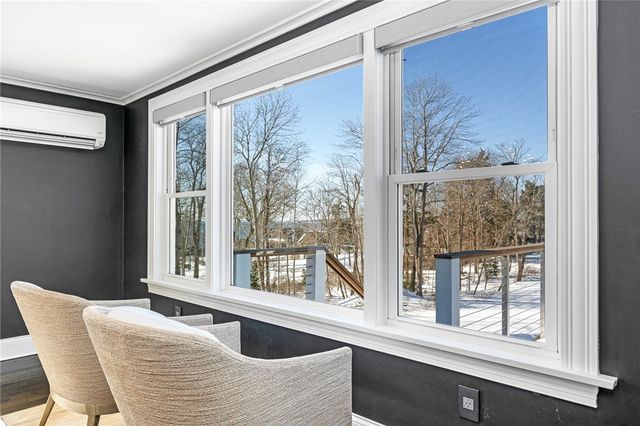 4 Monkey Wrench Lane, Bristol, RI 02809