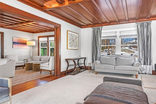4 Monkey Wrench Lane, Bristol, RI 02809