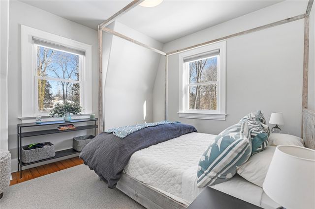 4 Monkey Wrench Lane, Bristol, RI 02809