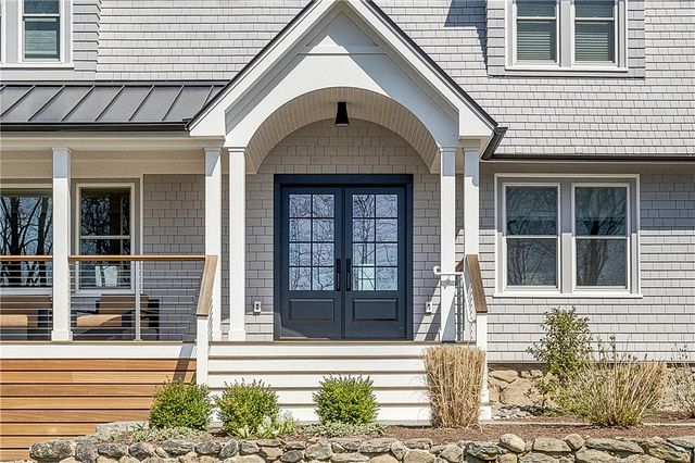 4 Monkey Wrench Lane, Bristol, RI 02809