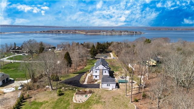 4 Monkey Wrench Lane, Bristol, RI 02809