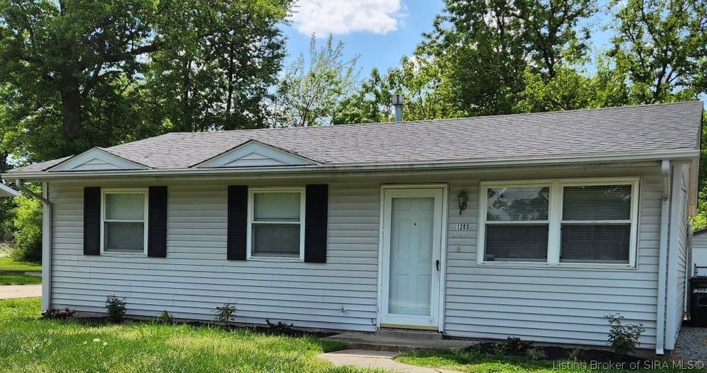 1203 Spruce Drive, Jeffersonville, IN 47130