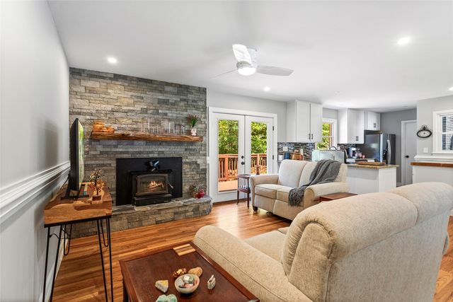 105 Laurel Lane, Seneca, SC 29678