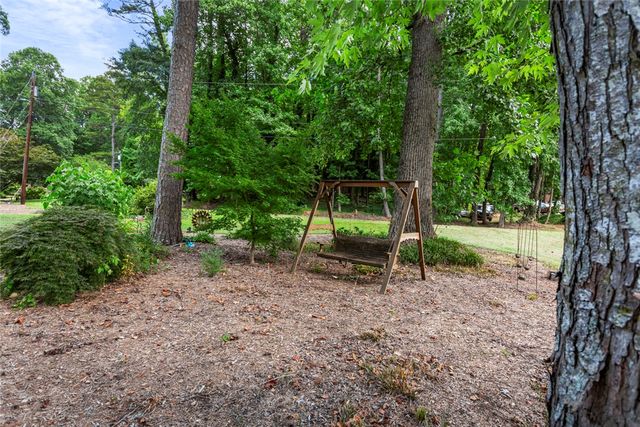 105 Laurel Lane, Seneca, SC 29678