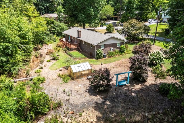 105 Laurel Lane, Seneca, SC 29678
