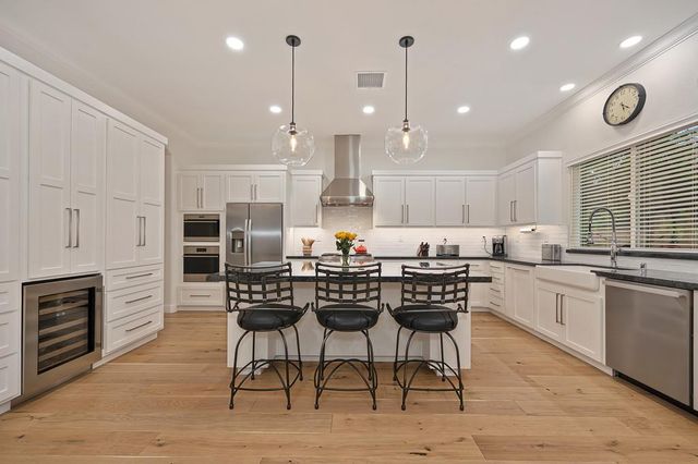 1657 Bowen Dr, Folsom, CA 95630