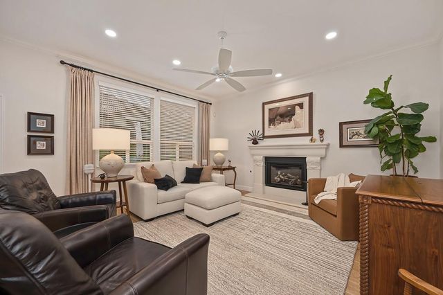 1657 Bowen Dr, Folsom, CA 95630