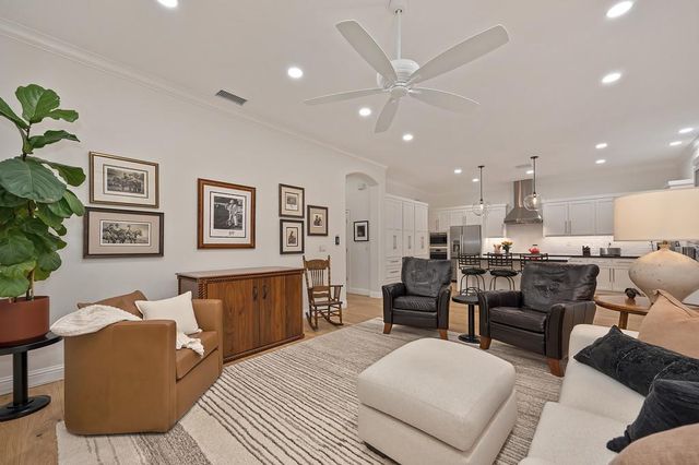 1657 Bowen Dr, Folsom, CA 95630